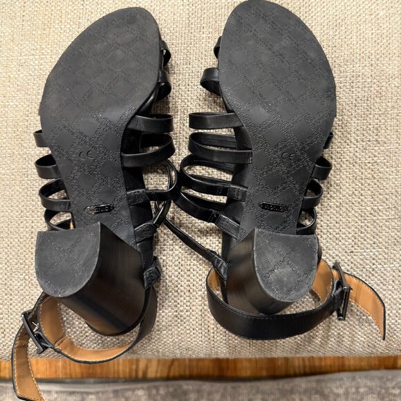 Vionic 10W Sami Black Heels (Wide Width) - Picture 8 of 9